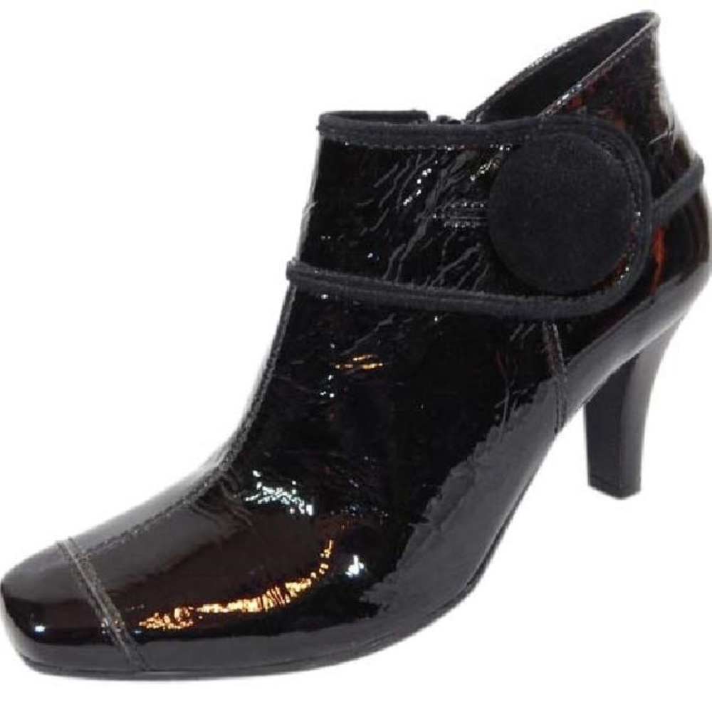 NEW Gianni Bini Patent Leather Ankle Boot